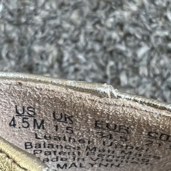 naturalizer gold leather Pumps Block Low Heels Pointed Toe US 4.5 Comfort New - Picture 8 of 9